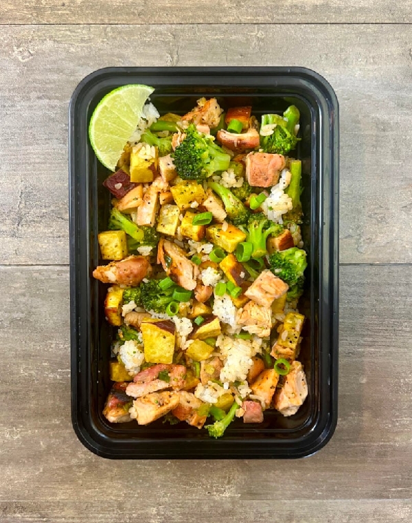 Sriracha lime chicken bowls - the meal prep manual