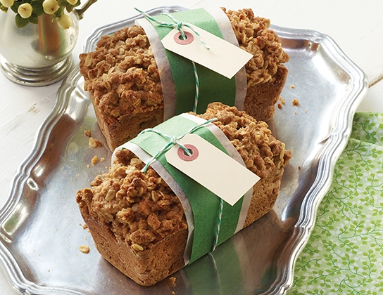 The best quick loaf with crumble-top