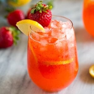 Strawberry lemonade