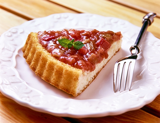 Rhubarb and white chocolate cream flan