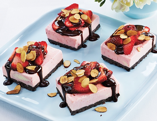 Frozen strawberry sundae squares