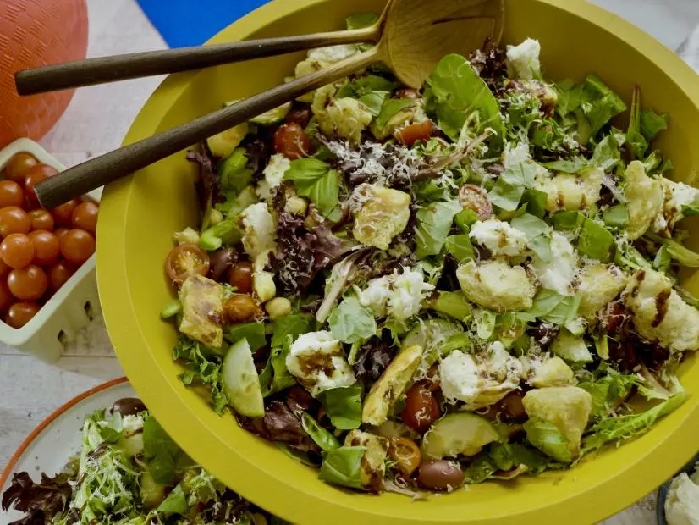 Hagen house salad recipe