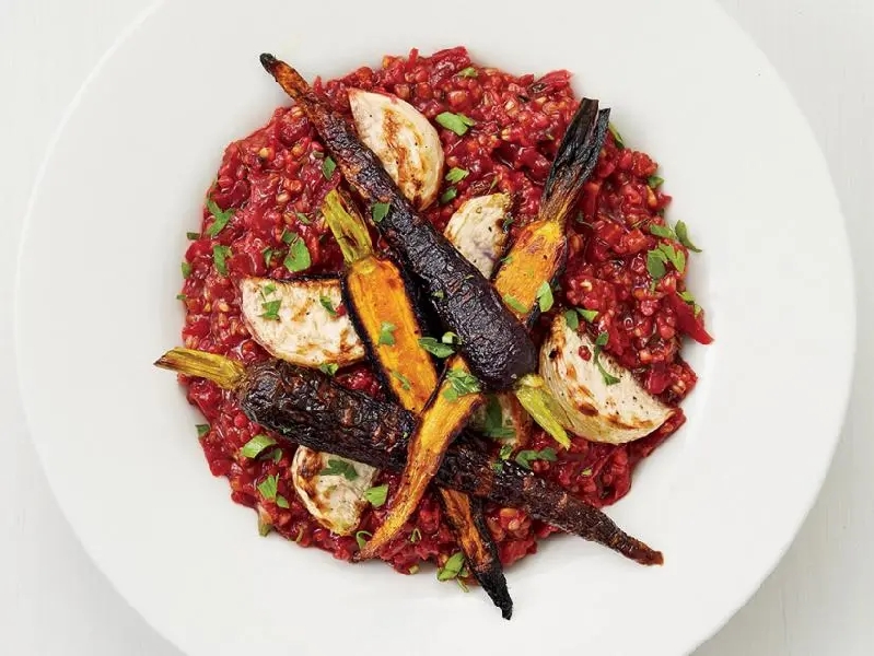 Oat-beet risotto with roasted vegetables recipe