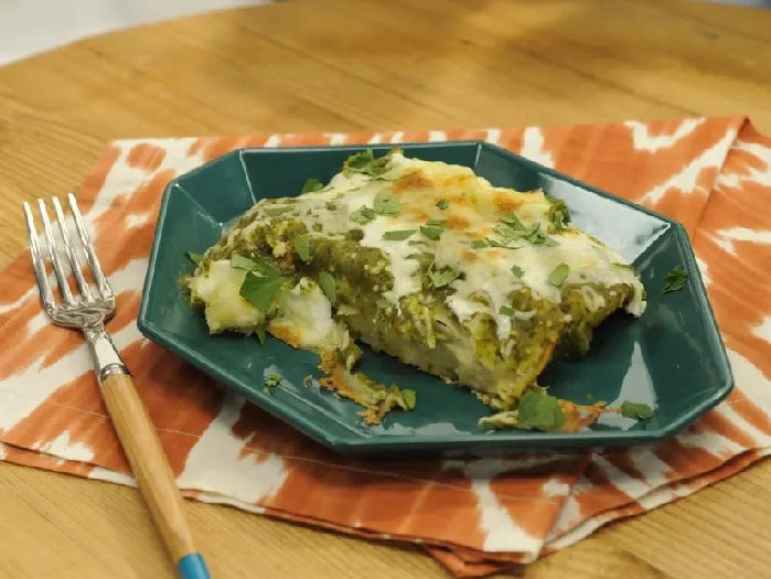Kale-potato enchiladas verdes recipe