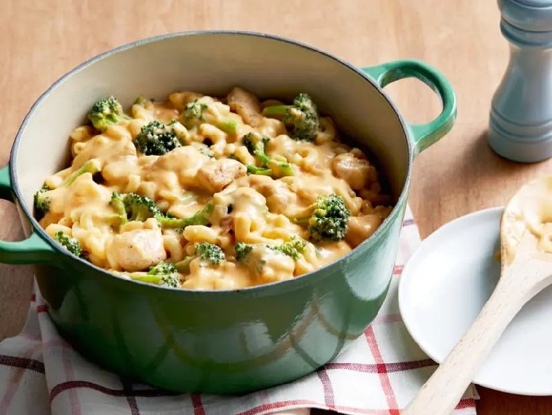 Mac and cheddar cheese with chicken and broccoli recipe | rachael ray | food network