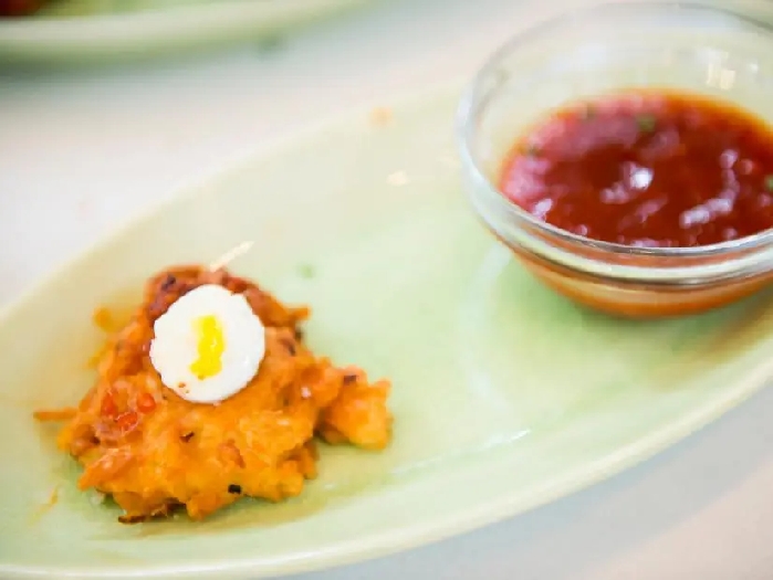 "please don't tell my rabbi" eggs benedict recipe | chad rosenthal | food network