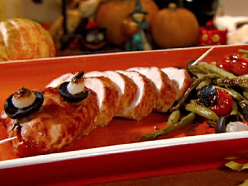 "eye-studded" turkey tenderloin (pearl onions and black olives) recipe