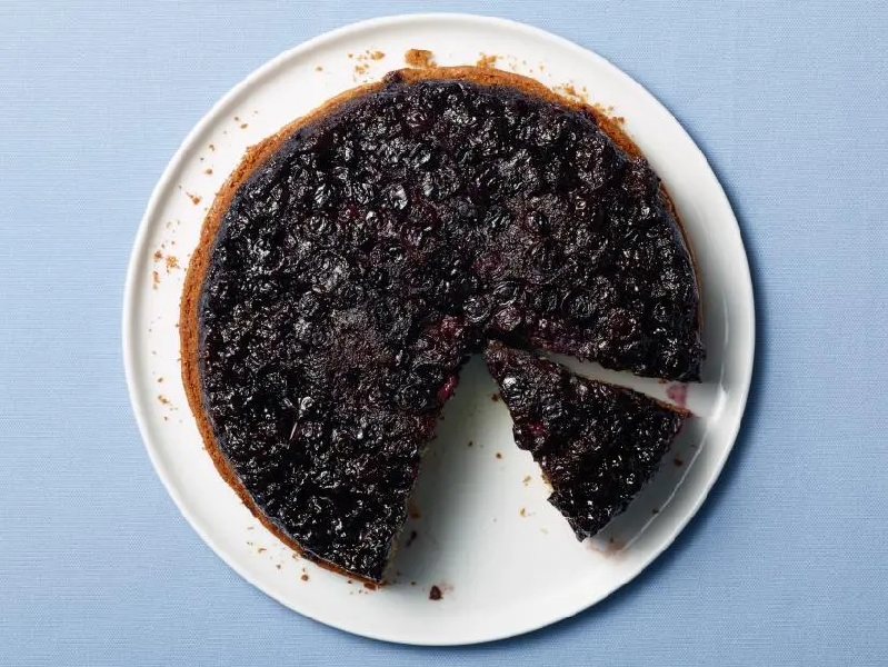 Upside-down blueberry-lemon cake recipe