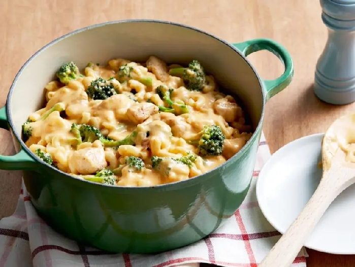 Mac and cheddar cheese with chicken and broccoli recipe | rachael ray | food network