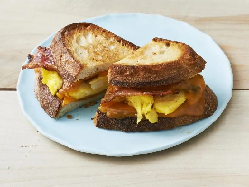 B.e.g. sandwiches (bacon-egg griddle sandwiches) recipe