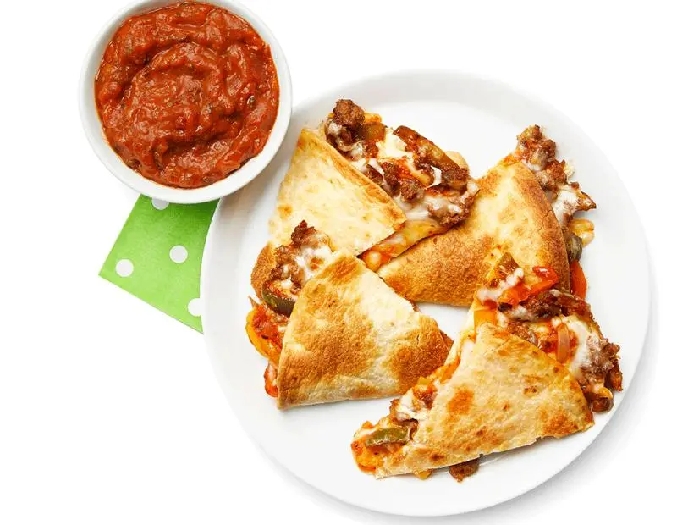 Quesadillas with sausage and peppers recipe