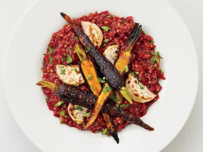 Oat-beet risotto with roasted vegetables recipe