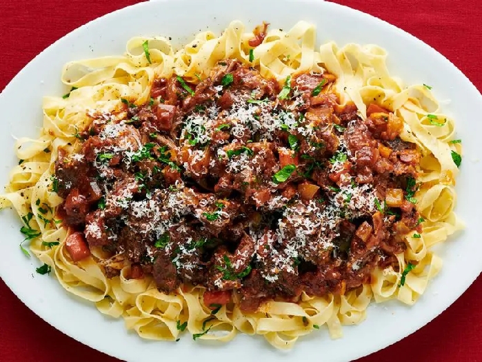 Tagliatelle with wine- braised short ribs recipe