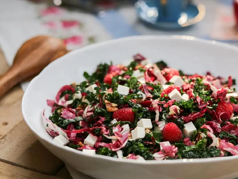 Kale and radicchio salad with raspberry vinaigrette recipe