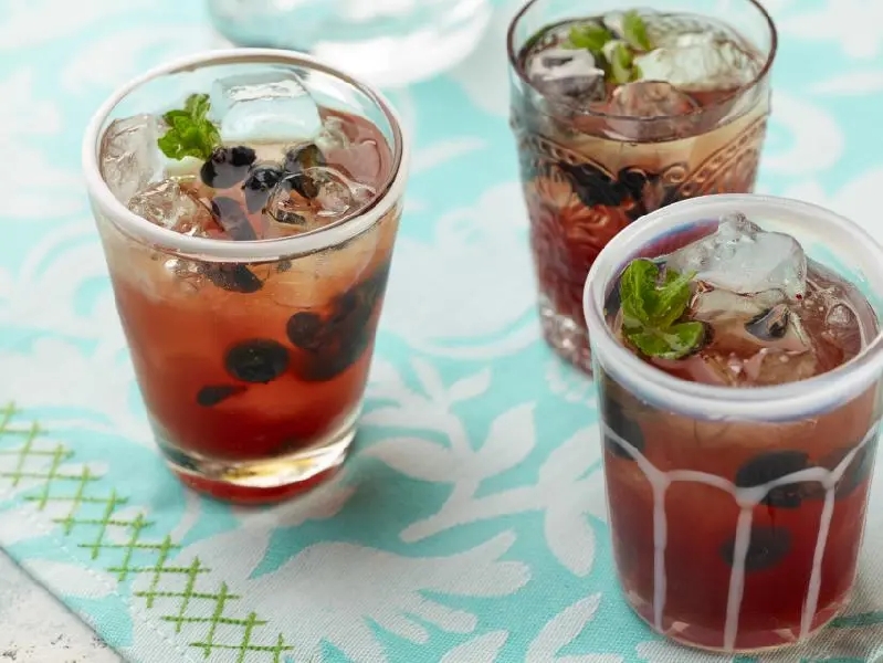 Earl grey tea and blueberry spritzer recipe