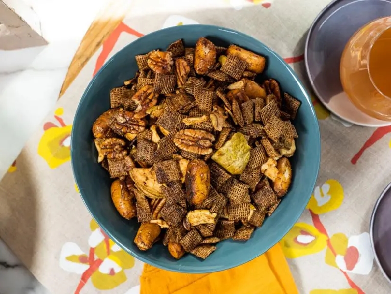 Fall spice snack mix recipe