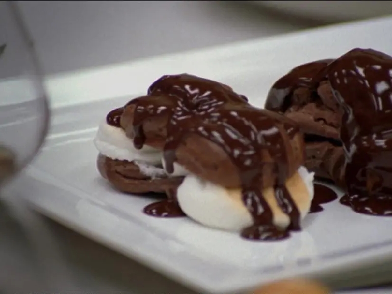 S'mores eclairs recipe