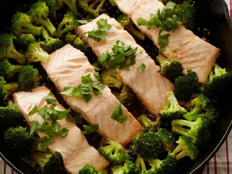 20-minute hoisin skillet salmon recipe