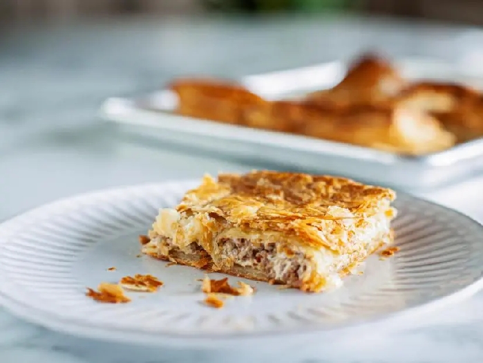 3-ingredient sausage casserole recipe