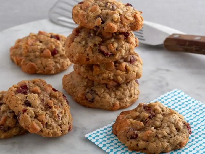 Oatmeal cookies with butterscotch and cranberries recipe