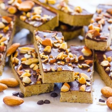 Healthy homemade protein bars