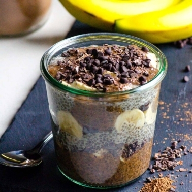 Chocolate banana chia pudding