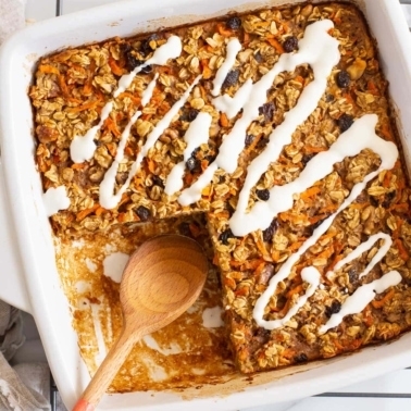 Carrot cake baked oatmeal