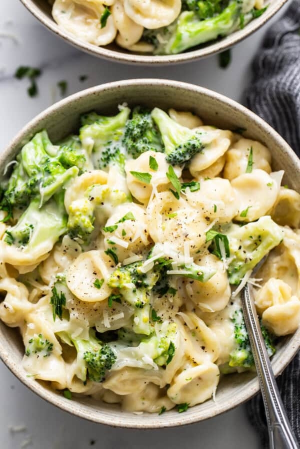 Creamy broccoli pasta