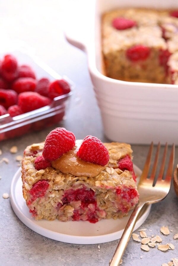 Banana berry baked oatmeal