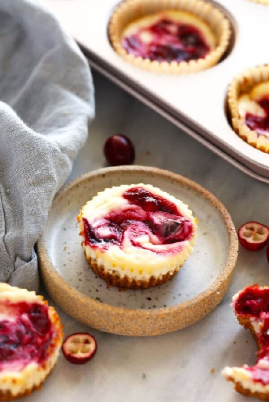 Cranberry swirl greek yogurt cheesecake bites