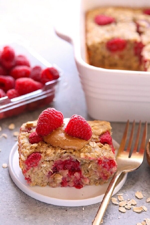 Banana berry baked oatmeal