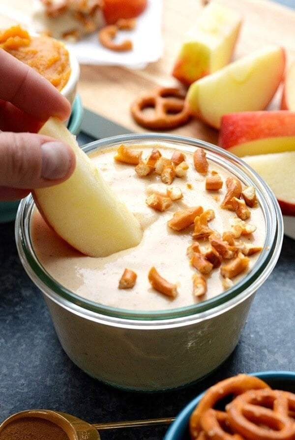 Pumpkin greek yogurt dip