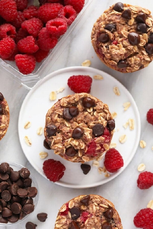 Raspberry chocolate chip baked oatmeal cups