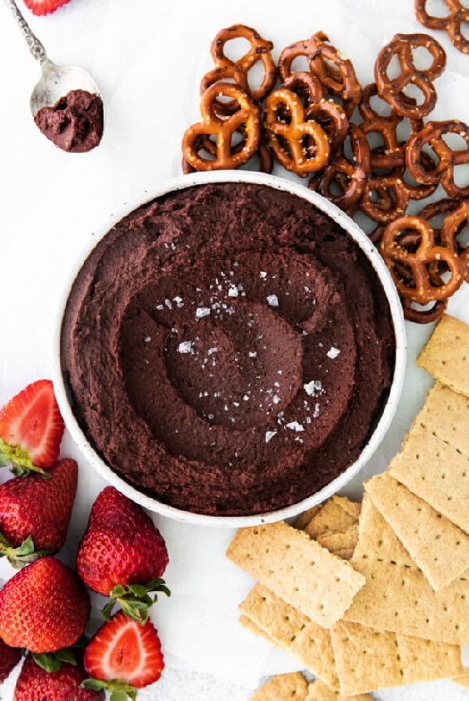 Chocolate hummus