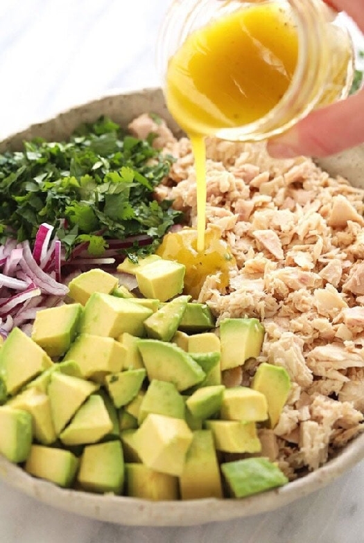 Avocado tuna salad