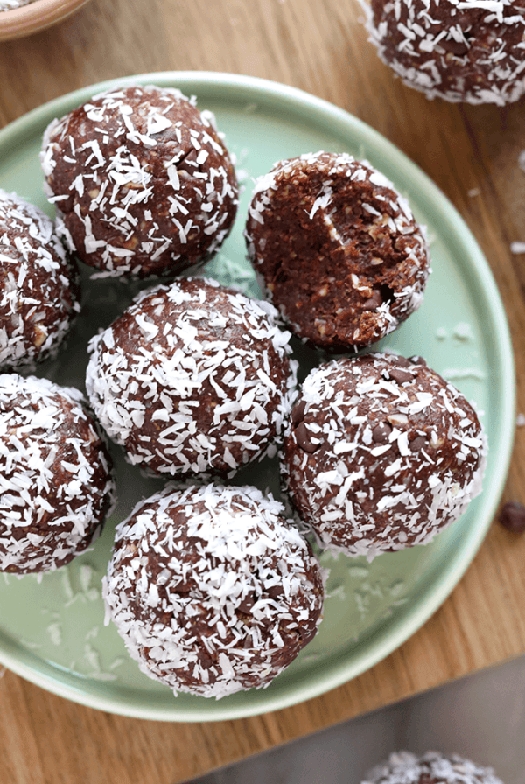 Coconut chocolate energy balls