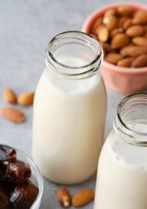 How to make almond milk