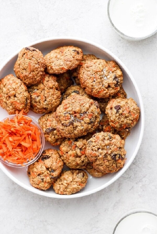 Oatmeal carrot cake cookies