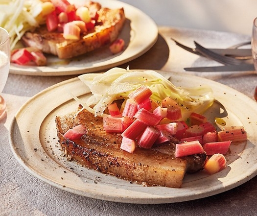 Pork chops with pickled rhubarb and shaved fennel