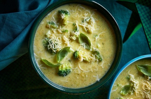 Cheesy broccoli soup