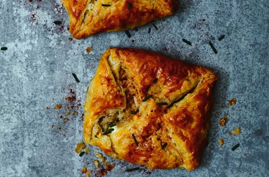 Easy tuna & egg lunchbox pasties