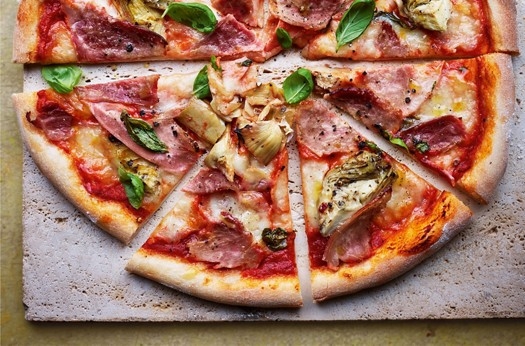 Ham & artichoke pizza