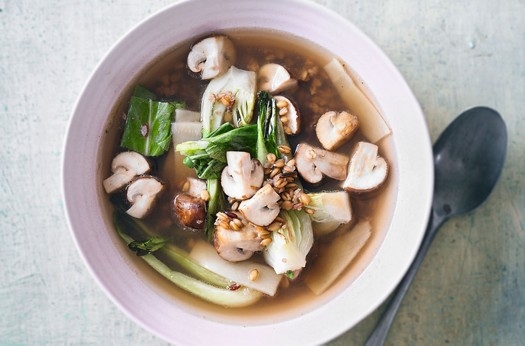 Braised ginger pak choi & mushrooms