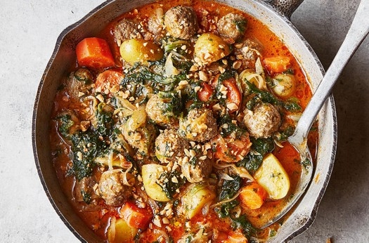 Beef meatball massaman