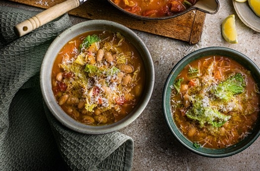 Tuscan-style cannellini bean & vegetable soup