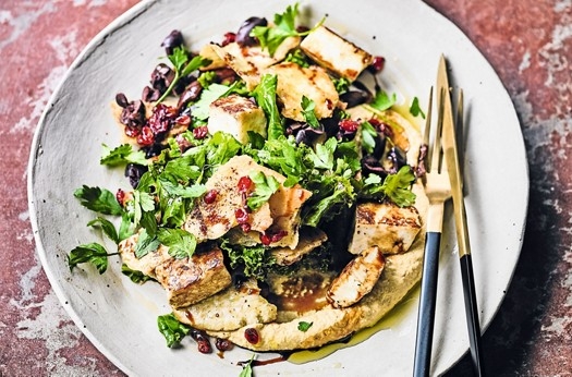 Kale, halloumi & crispy pitta salad with roasted carrot yogurt