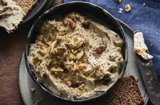 Date & walnut dip