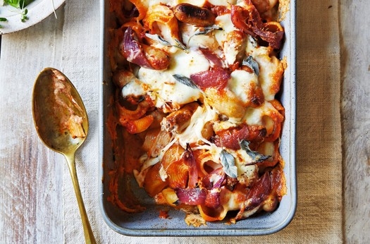 Sausage & chilli pasta bake
