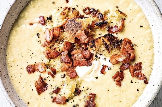 Leek & cauliflower soup with bacon croutons
