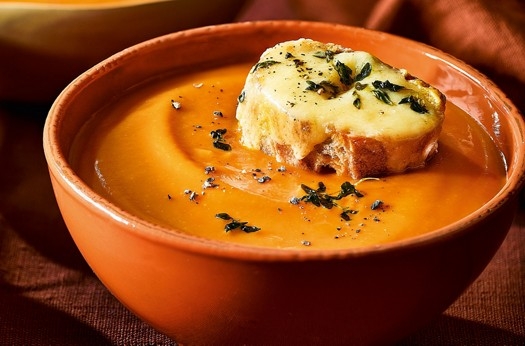 Roast squash & chilli soup with gruyère toasts